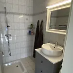 Kleine Lodge, Freistehend, Direkte Waldlage, Terrasse, Garten, Grill, Wlan 別荘 *