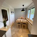 Kleine Lodge, Freistehend, Direkte Waldlage, Terrasse, Garten, Grill, Wlan