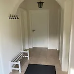 別荘 Kleine Lodge, Freistehend, Direkte Waldlage, Terrasse, Garten, Grill, Wlan