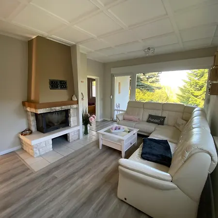 Schickes Ferienhaus, Freistehend, Direkte Waldlage, Terrasse, Garten, Wlan *