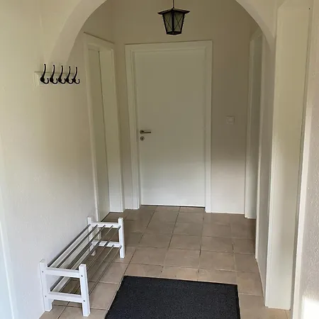 Holiday home Schickes Ferienhaus, Freistehend, Direkte Waldlage, Terrasse, Garten, Wlan