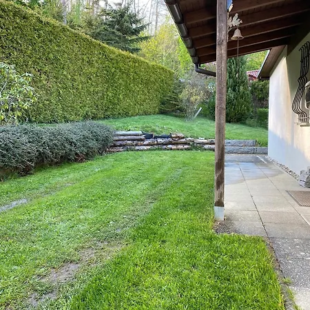 Schickes Ferienhaus, Freistehend, Direkte Waldlage, Terrasse, Garten, Wlan Wienrode