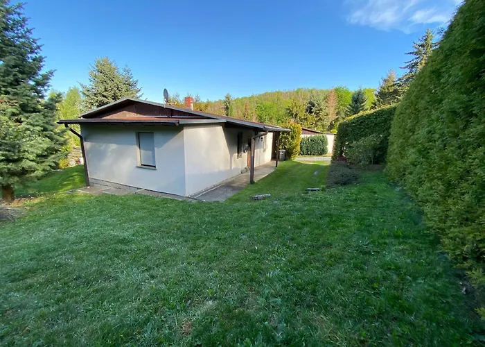 Schickes Ferienhaus, Freistehend, Direkte Waldlage, Terrasse, Garten, Wlan Feriehus *